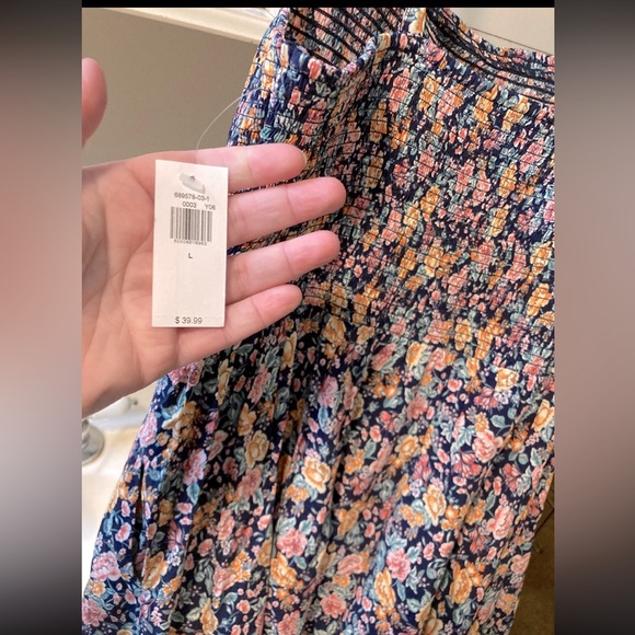 Old Navy Summer Dress - Picture 3 of 5